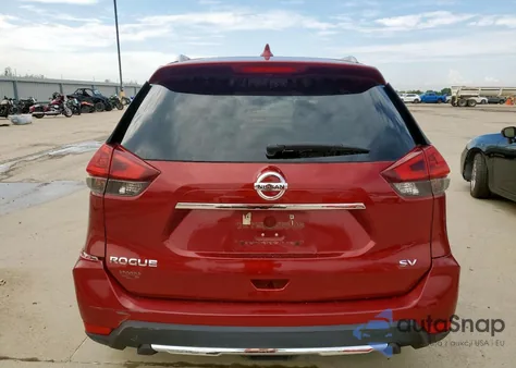 2018 Nissan Rogue S z USA, uszkodzony, nr VIN 5N1AT2MT4JC718917